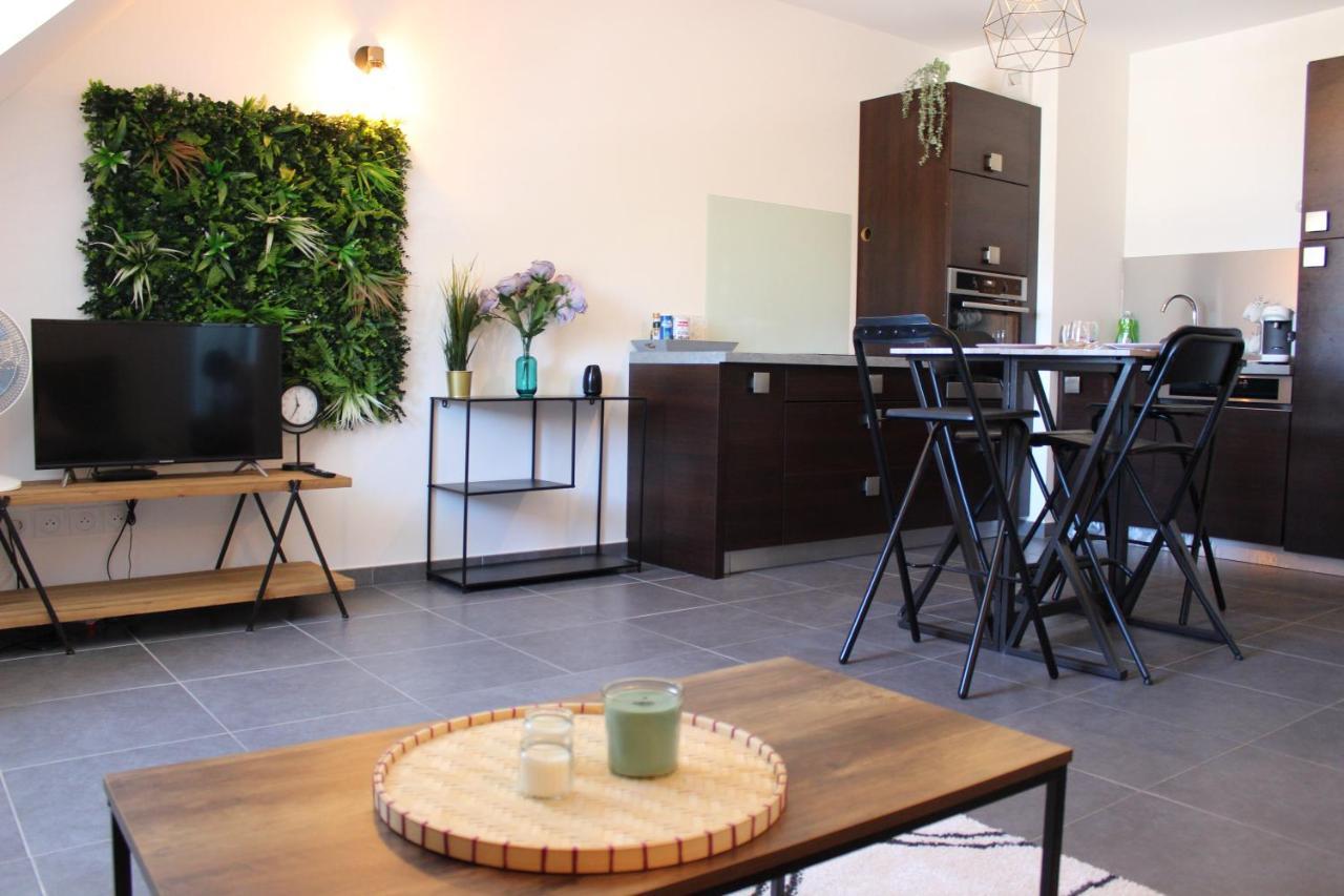 Jungle Suite - Moderne & Spacieux Аннесі Екстер'єр фото